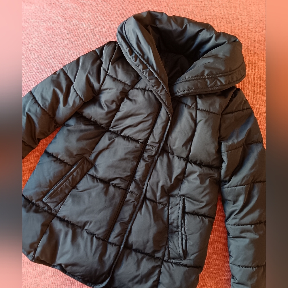 Tahari womans xs black puffer coat